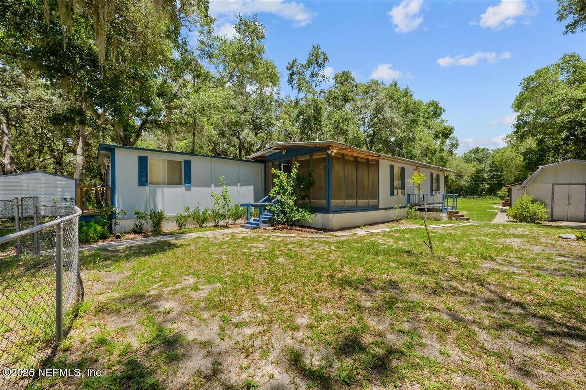 Image 4: 02-JWLeeMedia2507104918