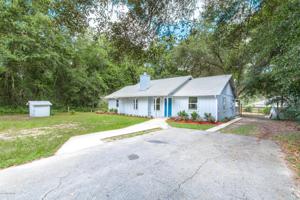 408 HOLIDAY DR