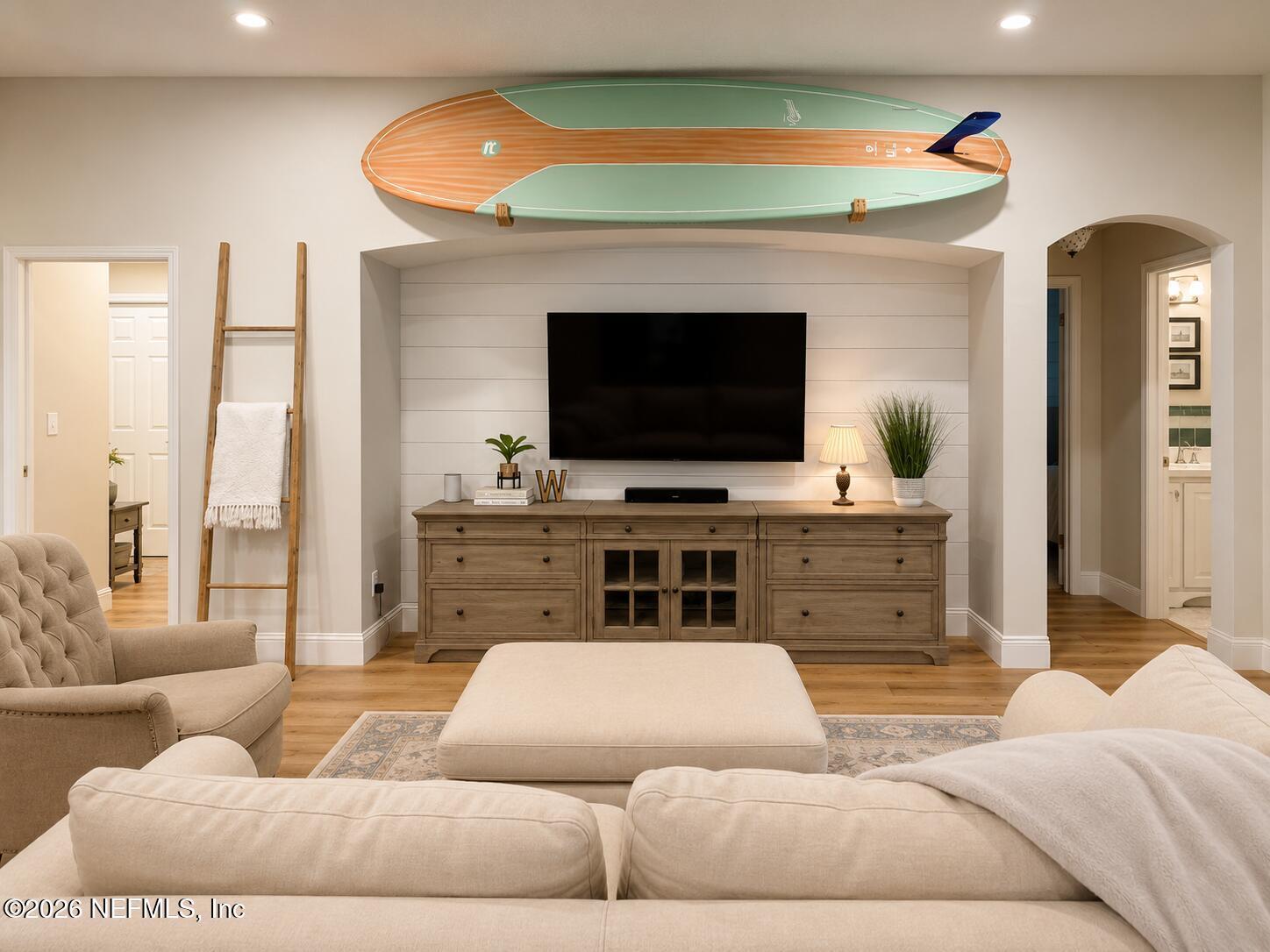 Image 3: Front Living room