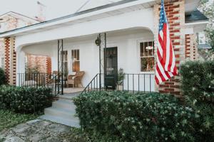 1118 RIVIERA ST