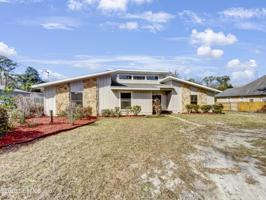 465 LAKE ASBURY DR