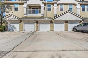 605 GOLDEN LAKE LOOP