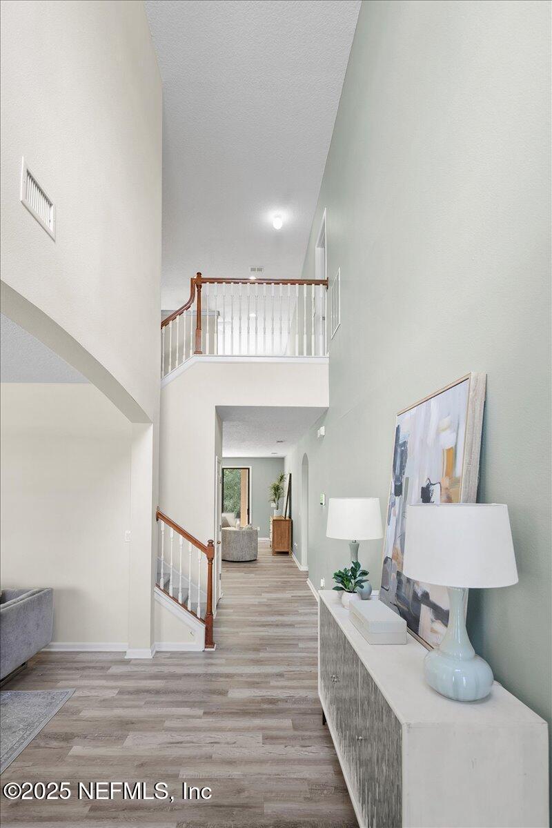 Image 4: Entry Foyer