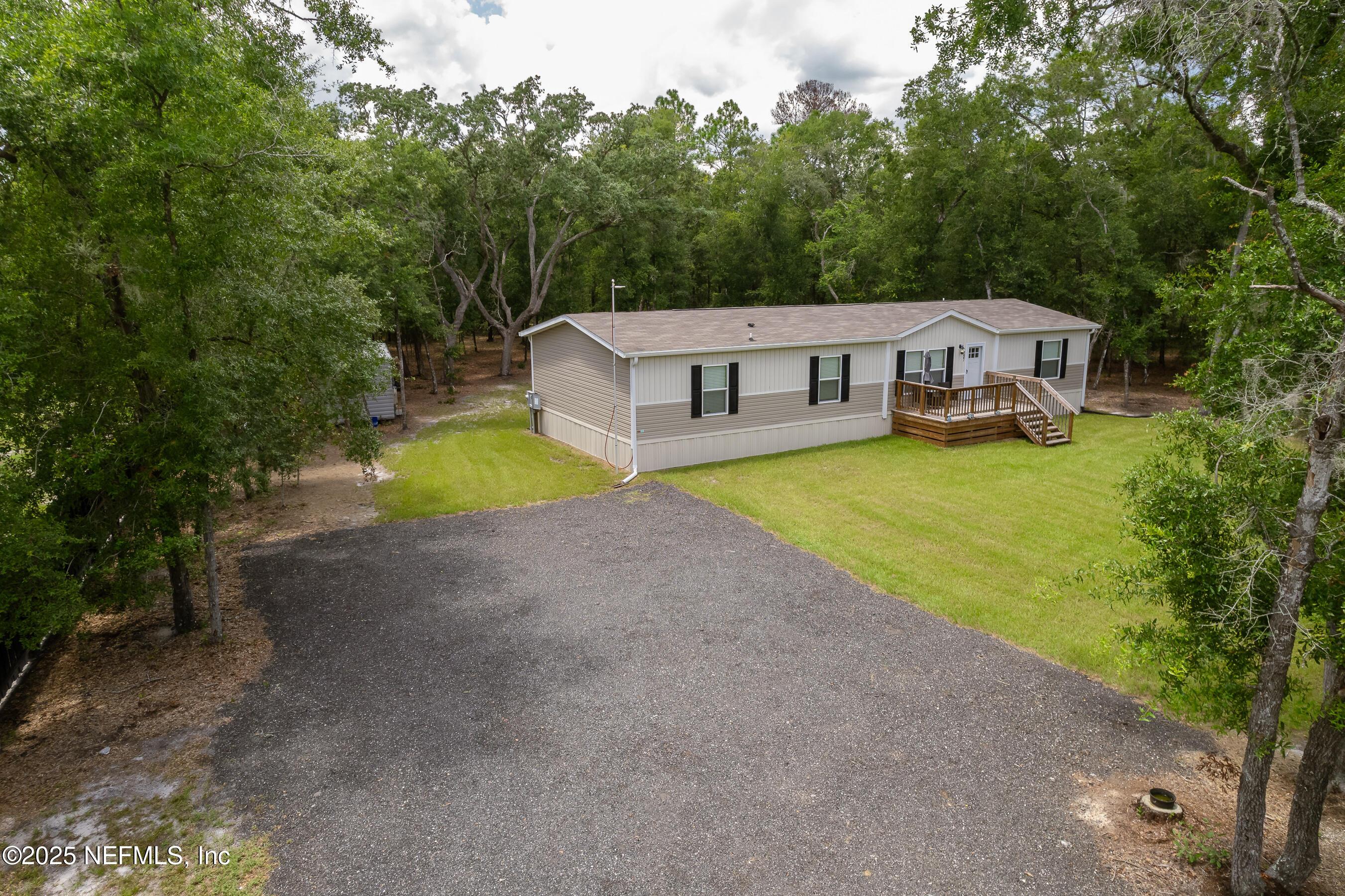 Image 3: 237Lake-0584