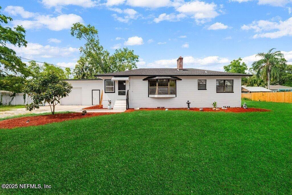 Image 1: 20250801232336003176000000-o