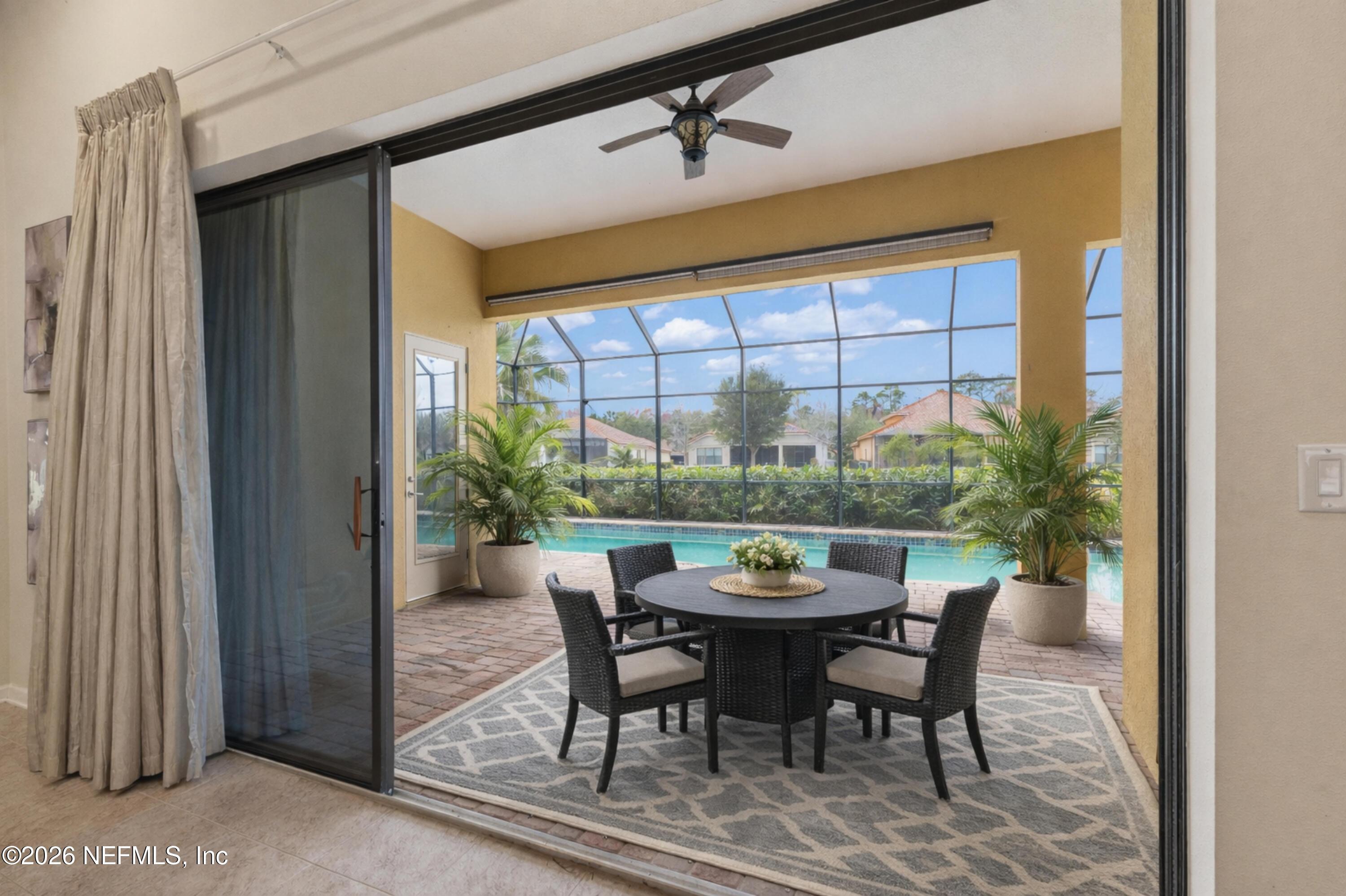 Image 4: Outdoor Entertaining Poolside