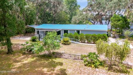 101 PINE TREE Lane