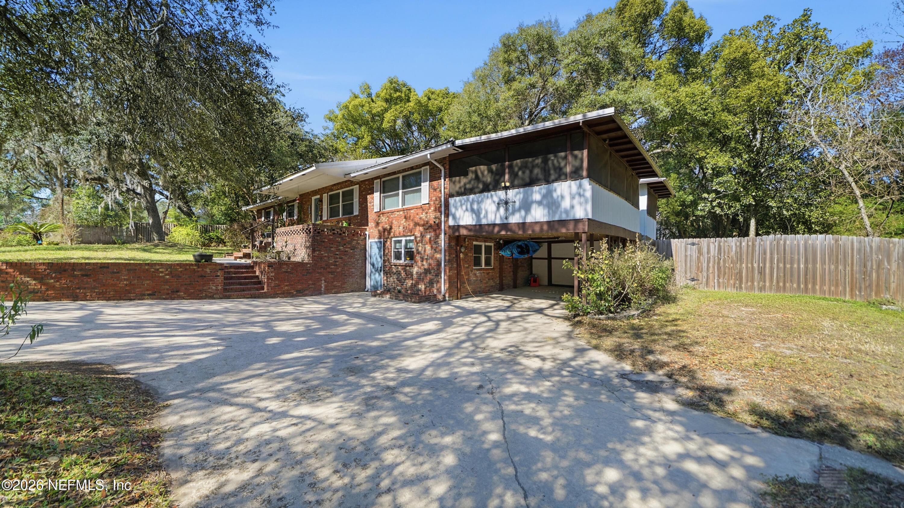 Image 2: 360 Nightingale St-1