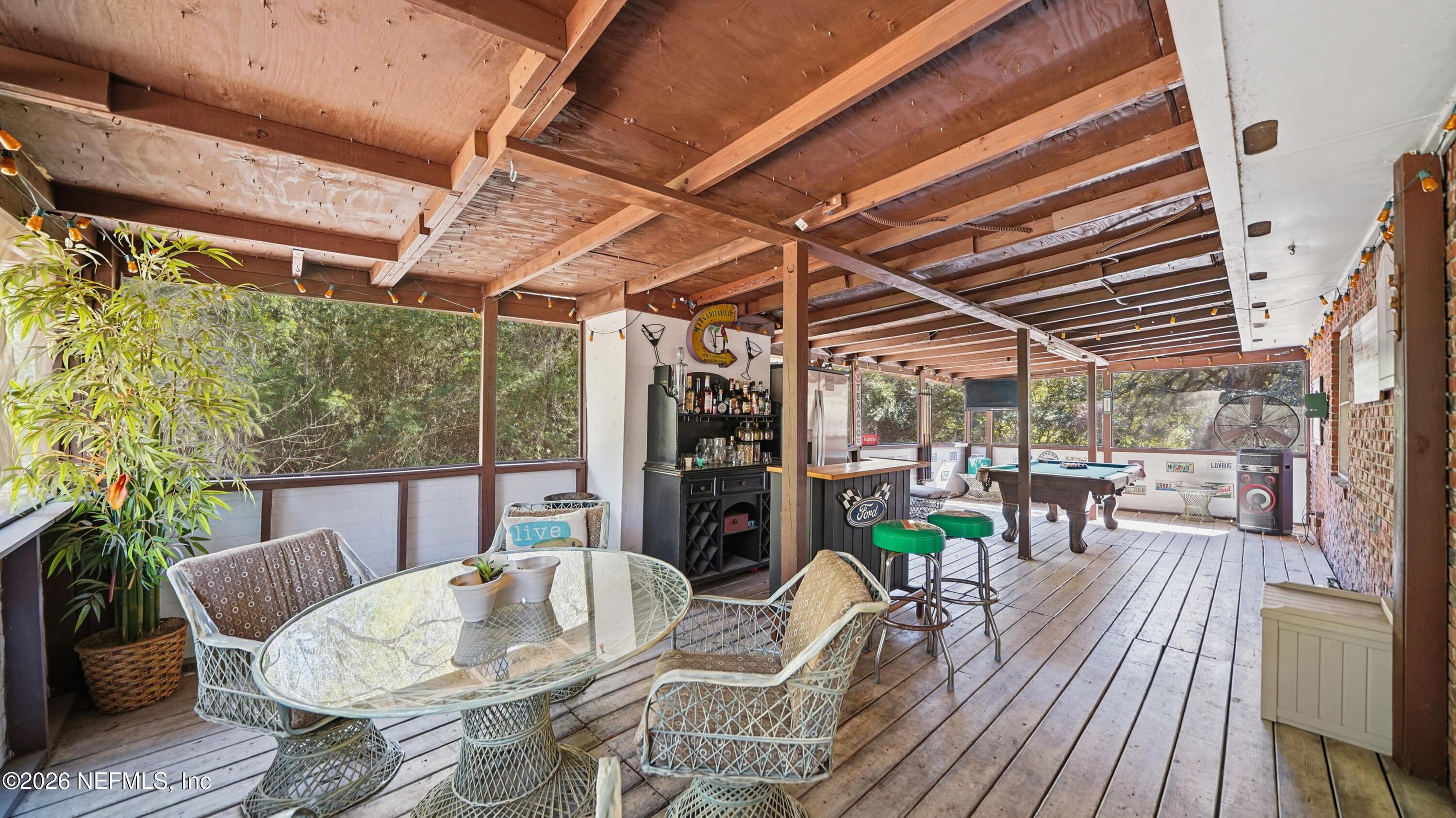 Image 3: 360 Nightingale St-2