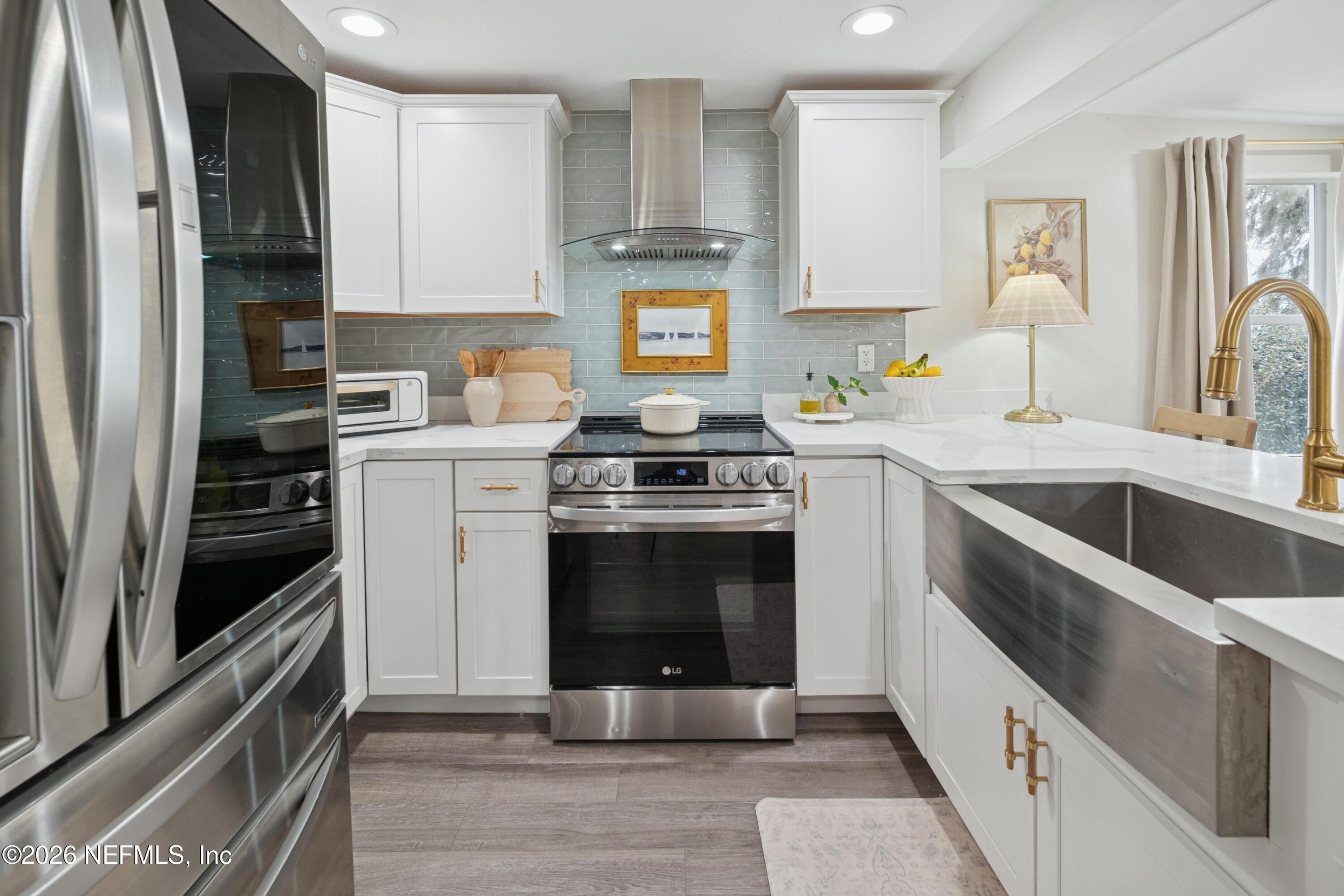 Image 3: 6698 Crystal Lake Rd-11