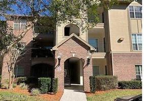 7800 POINT MEADOWS DR