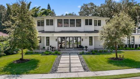 105 BENT OAK Drive