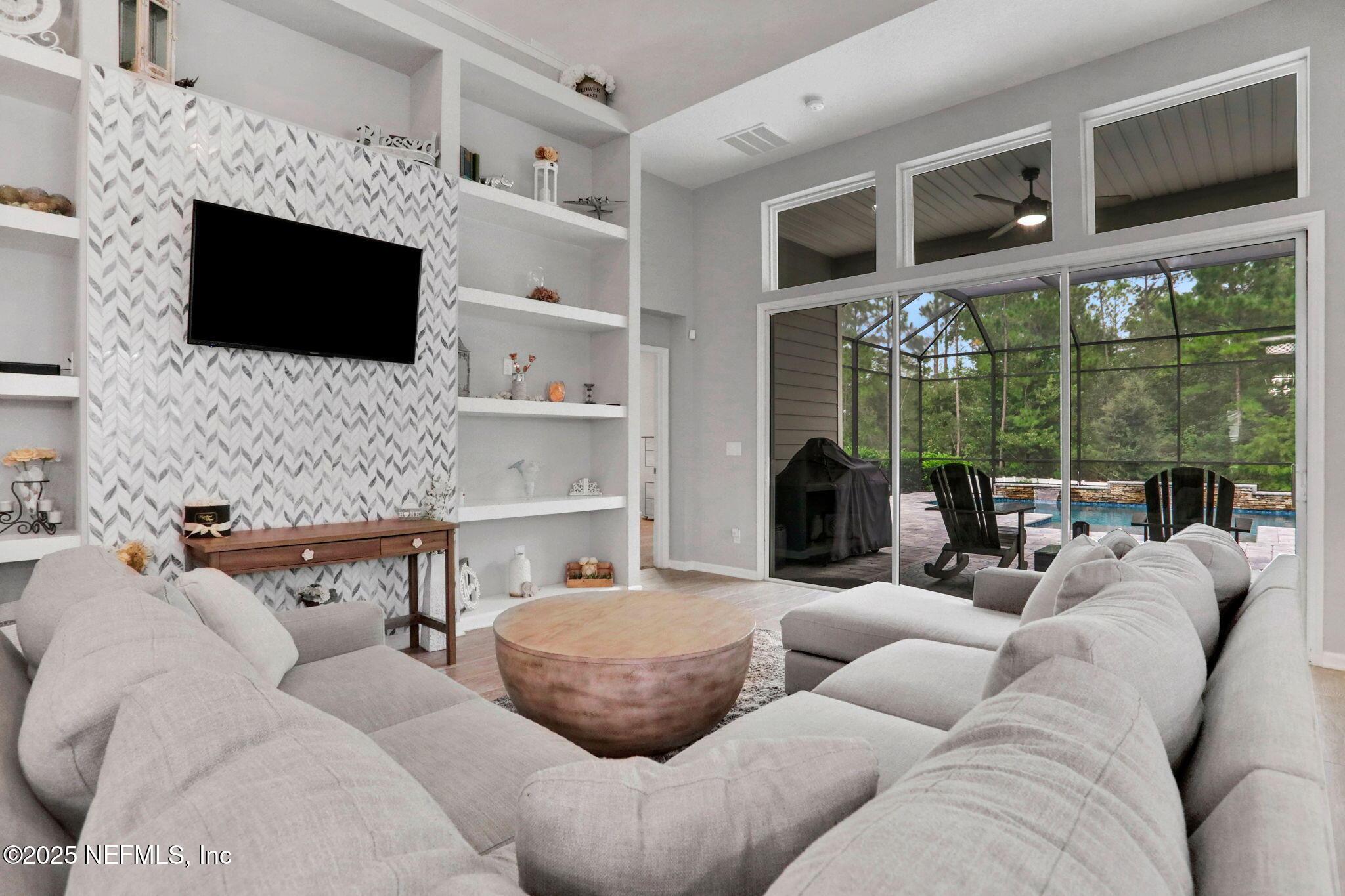 Image 4: 42-web-or-mls-7O0A6534