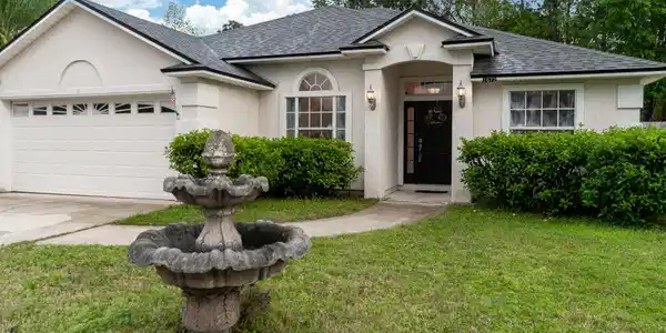 1672 NORTHGLEN CIR