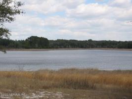 122 & 124 MORRIS LAKE DR