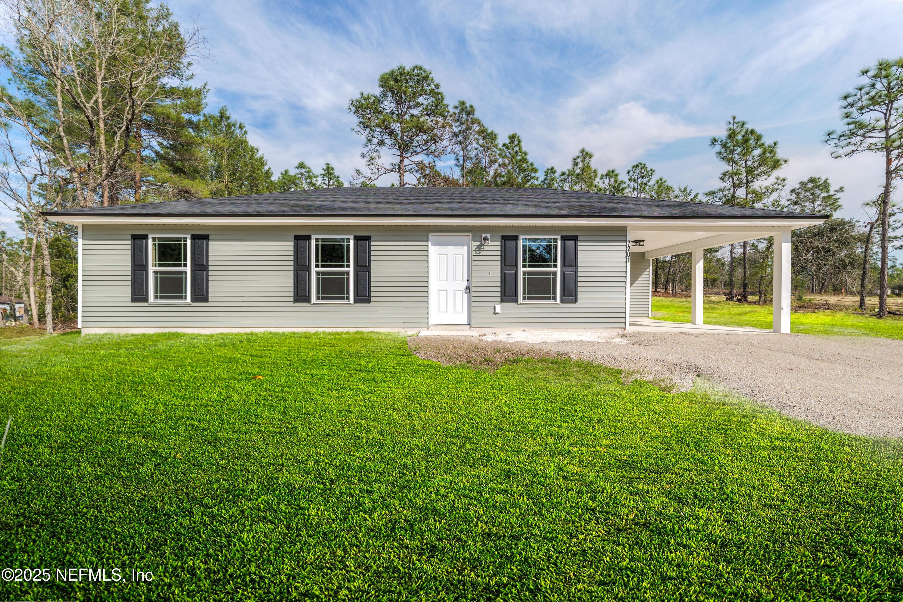 Image 1: 7201DukeStKeystoneHeightsFL-17