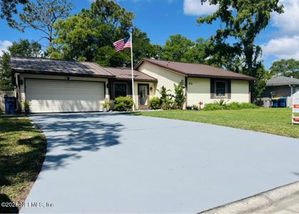 2046 BROAD OAK Drive