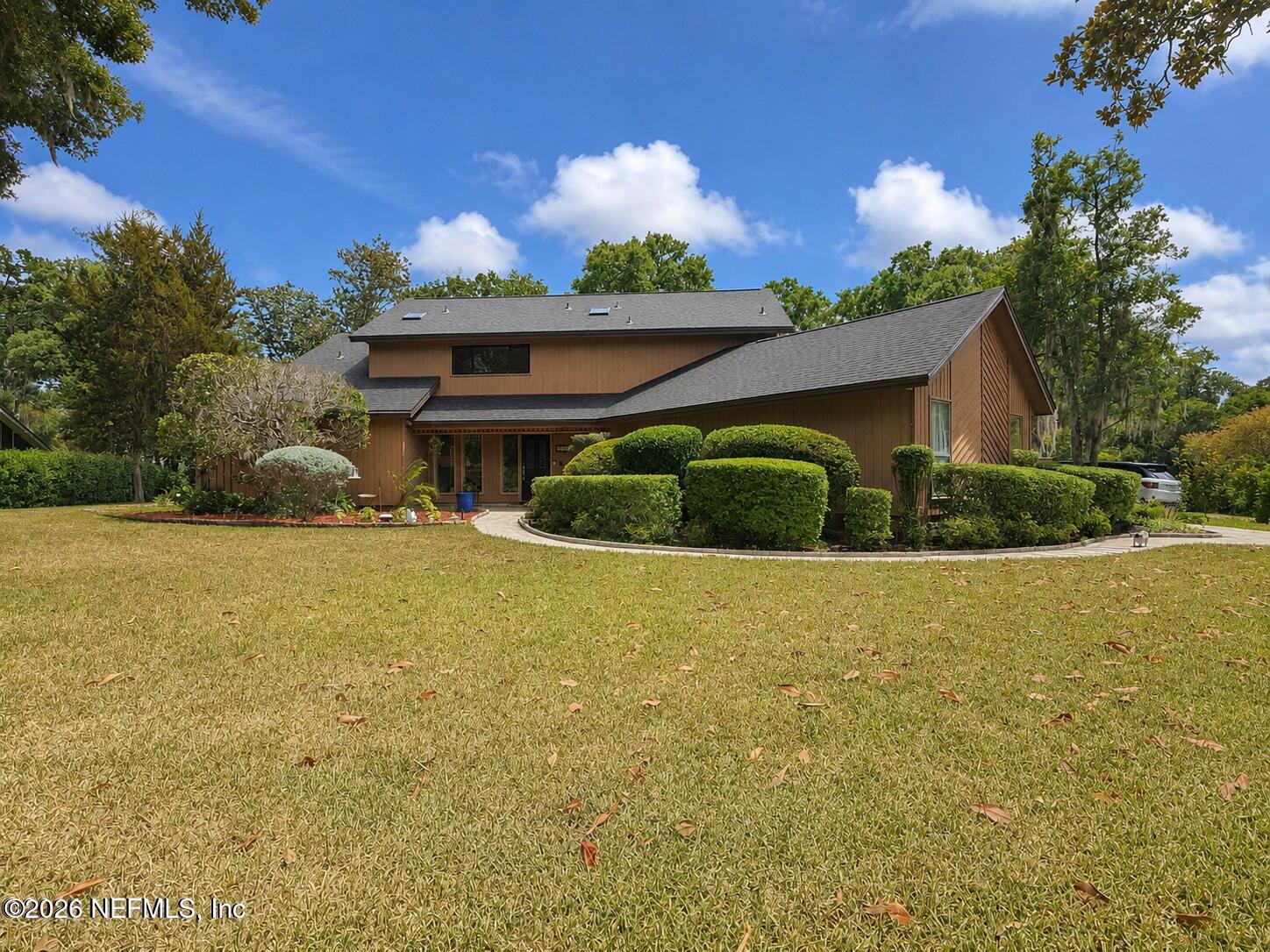 Image 1: Front of Home