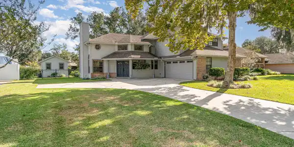 1803 WATERBURY Lane