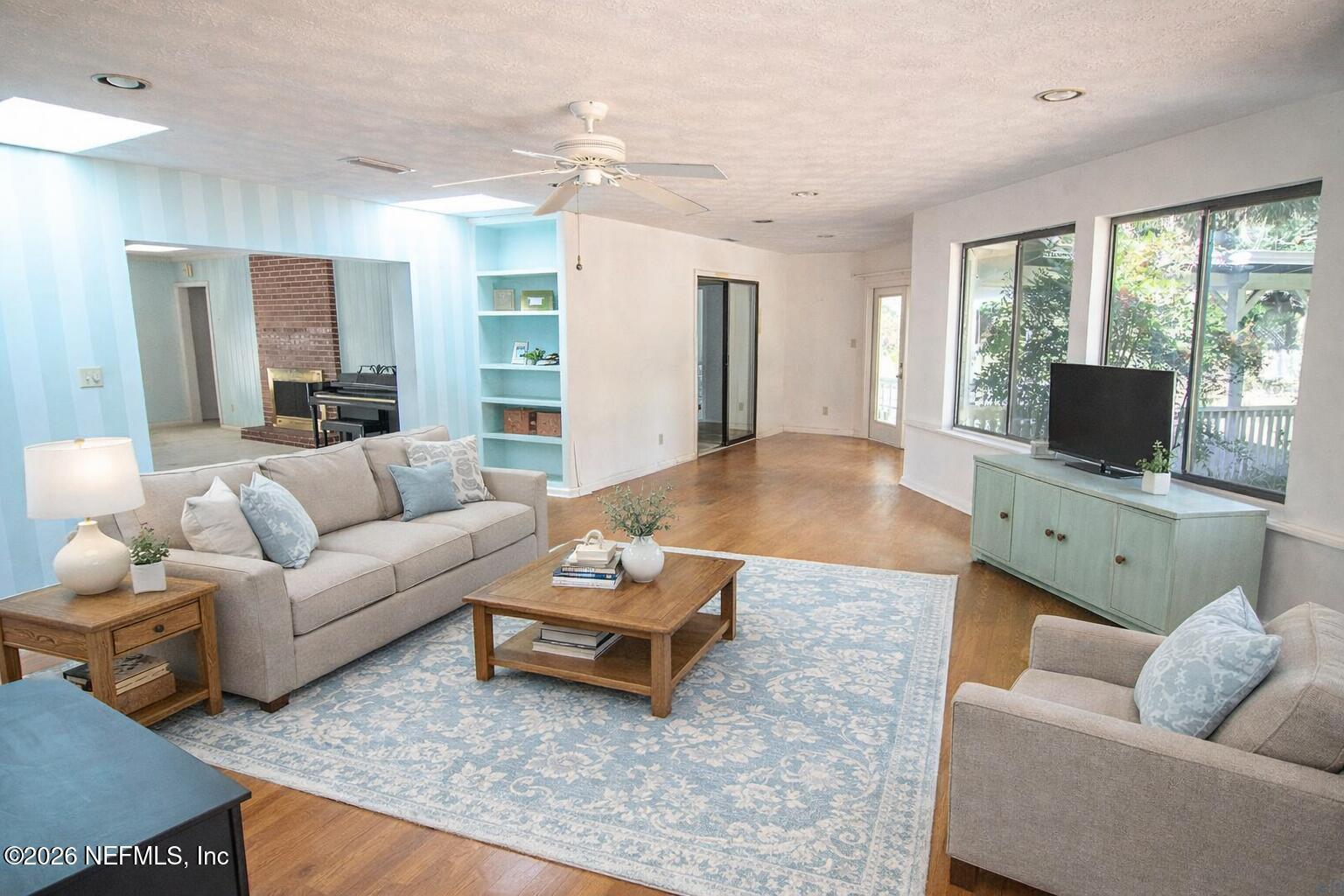 Image 2: Virtually_Staged_Living_Room