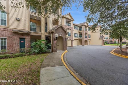 7800 POINT MEADOWS Drive