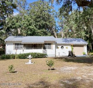 414 HOLIDAY Drive
