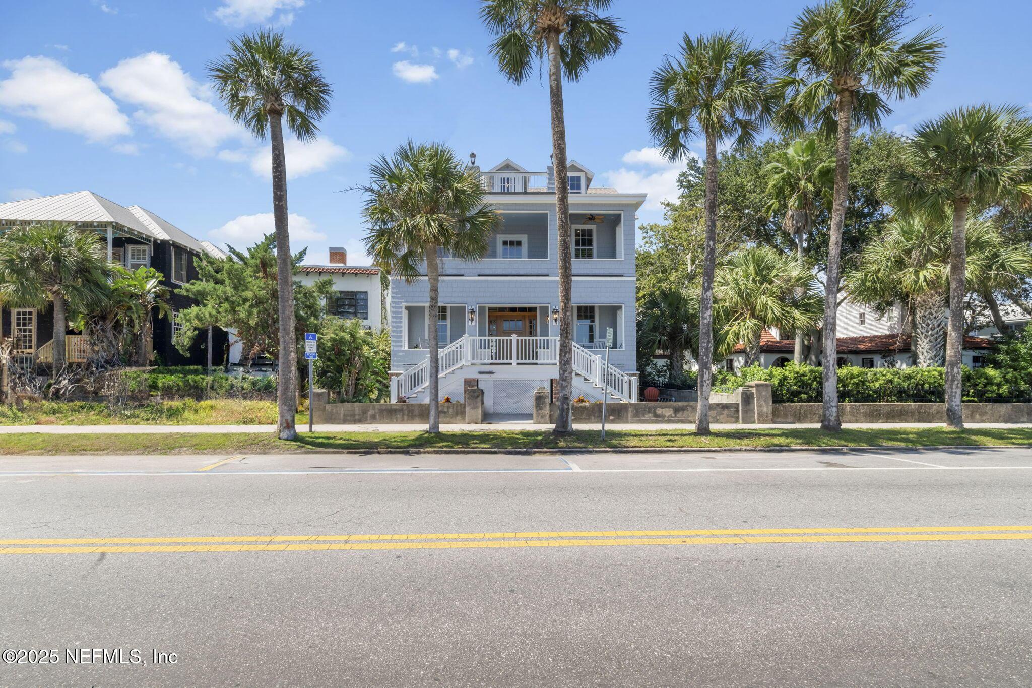 Image 3: 154 Avenida Menendez Street