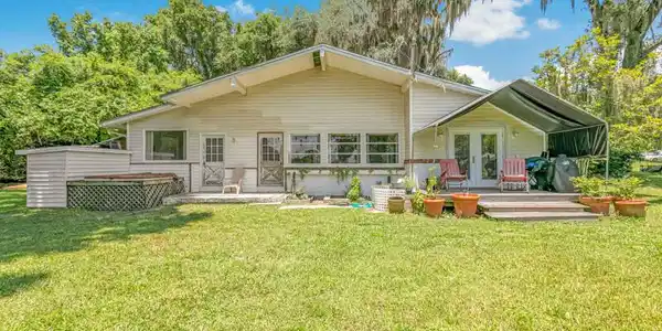 3223 DOCTORS LAKE Drive