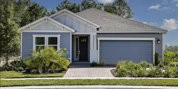 11 ARMOYAN Drive