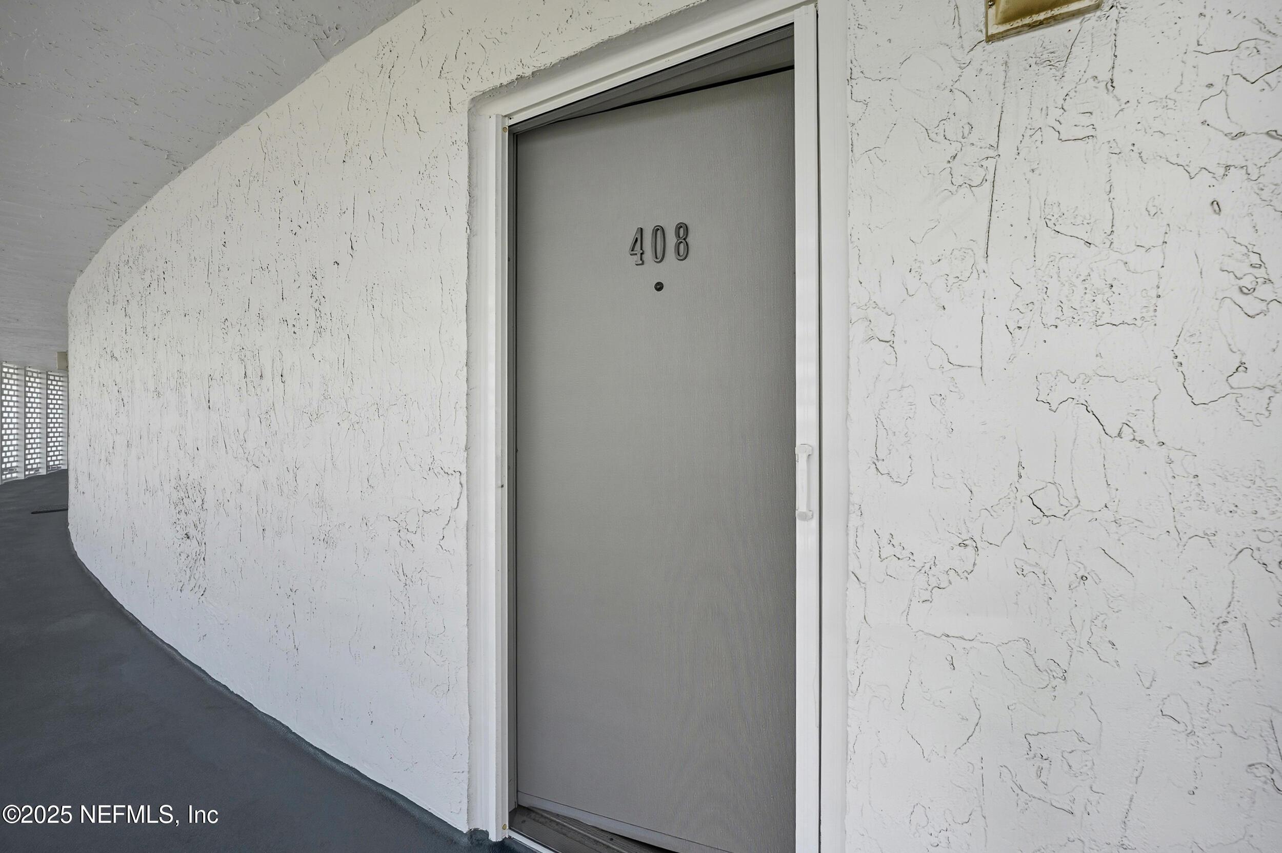 Image 4: 4TH FLOOR
