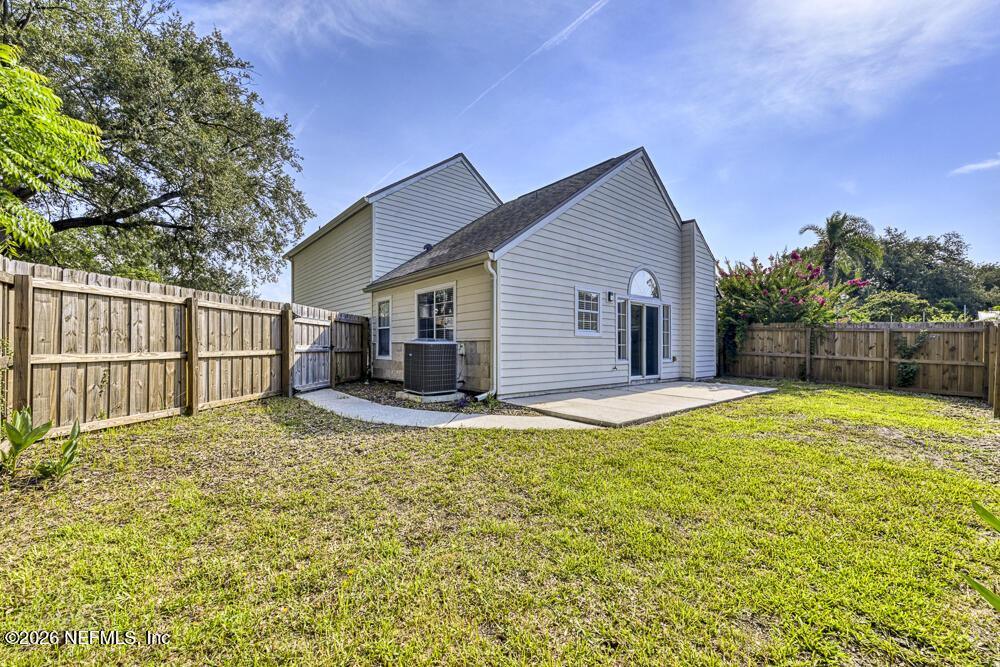 Image 2: Back Yard - VIew 3