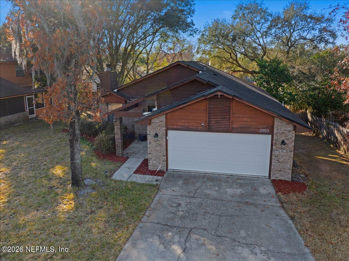 Image 1: 3950 E Arbor Bluff