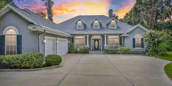 3335 DOCTORS LAKE DR