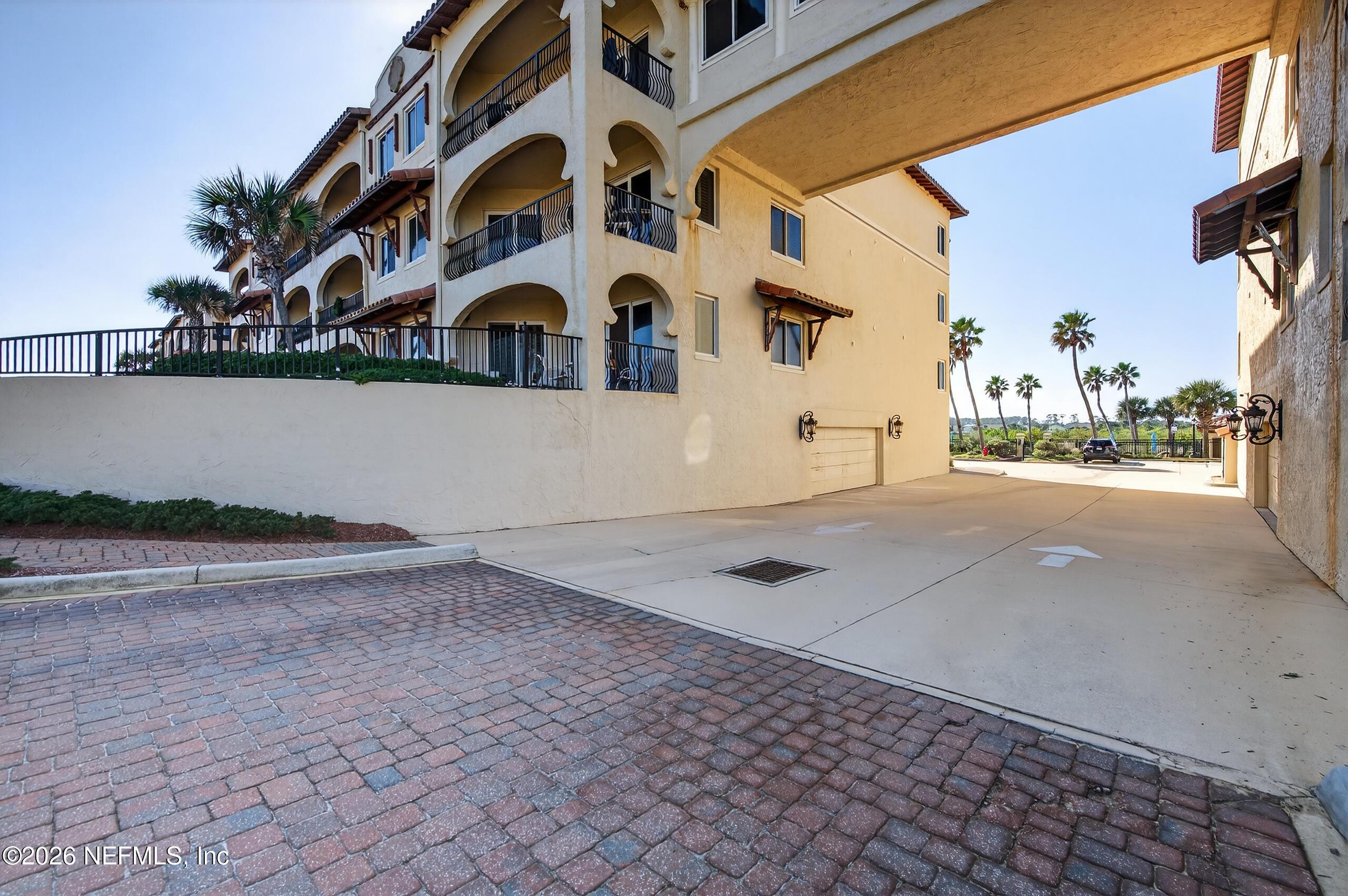 Image 4: garage exterior of unit