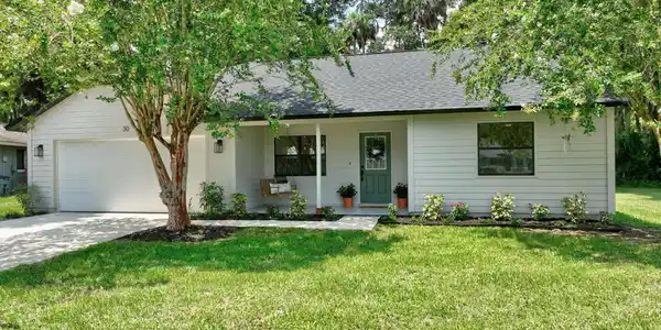 30 BLACK HAWK Place