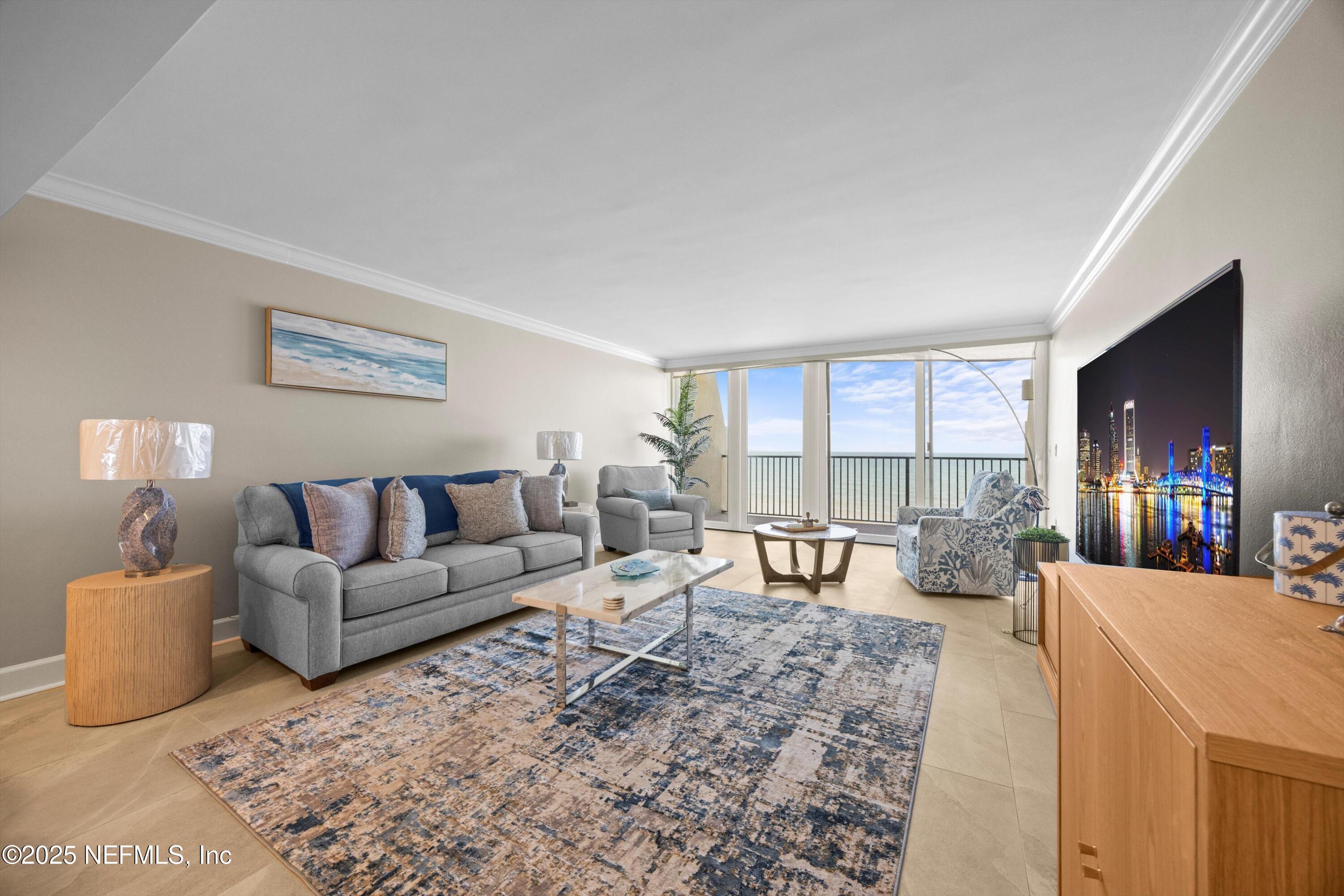 Image 1: 12-C_R52484 RB