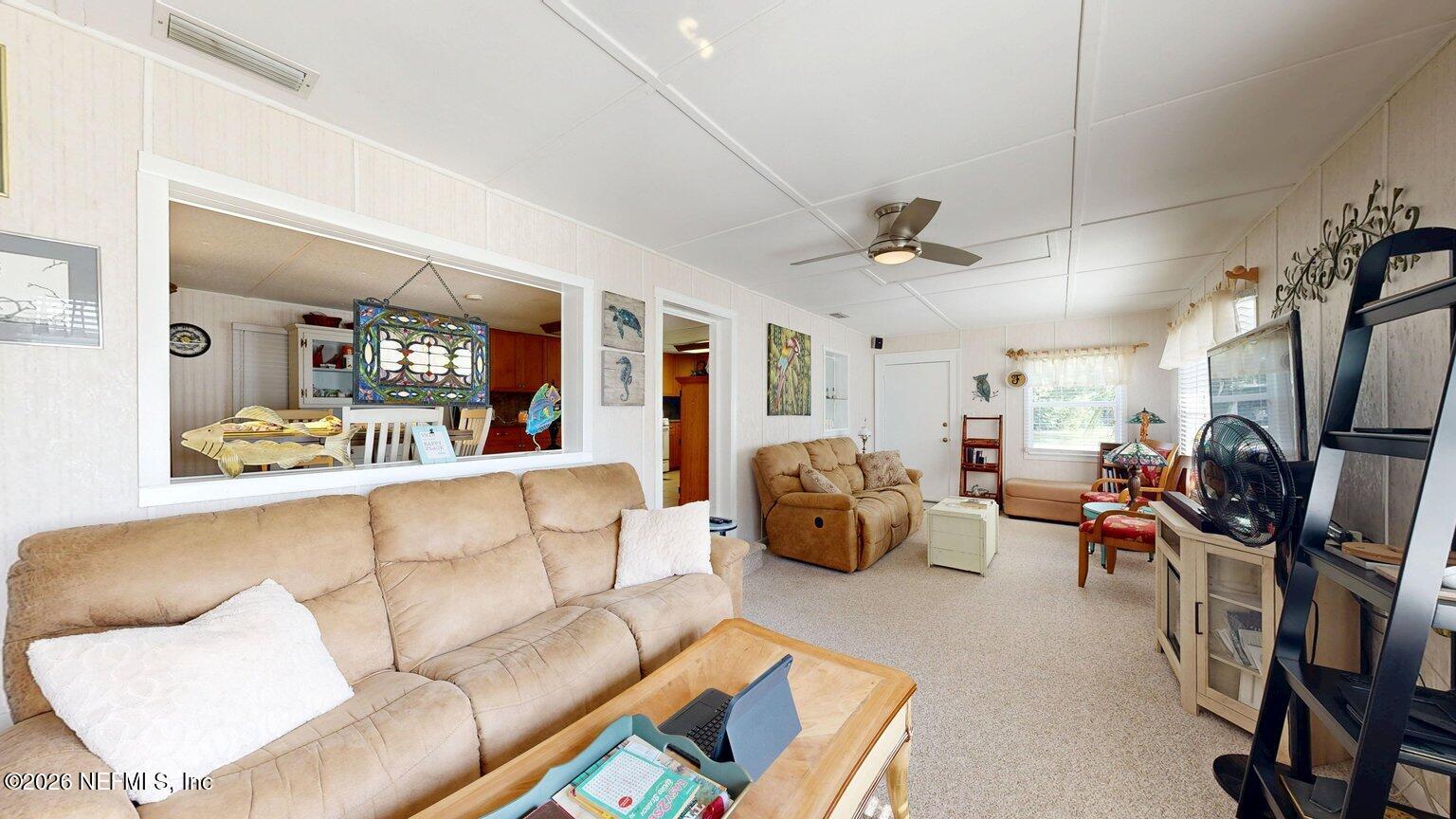 Image 4: 004_117-crest-breeze-manor-07302026_0837