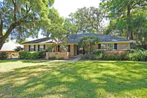 3713 MANOR OAKS DR