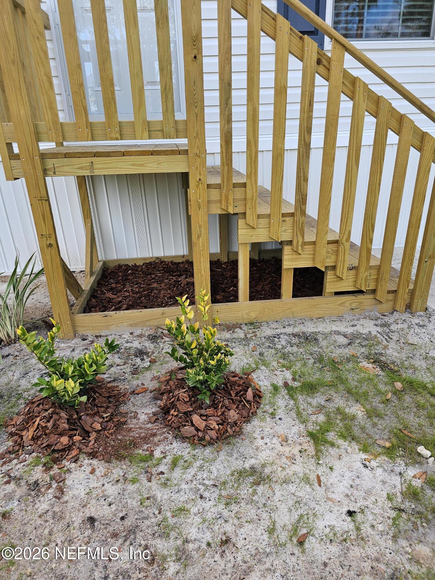 Image 4: front steps 2