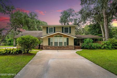 3425 DOCTORS LAKE Drive