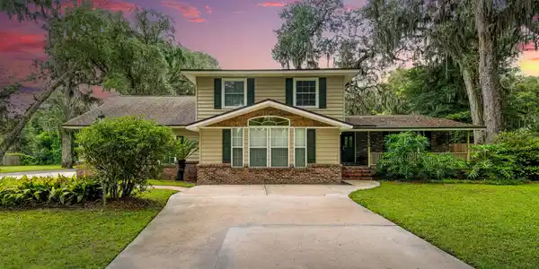 3425 DOCTORS LAKE Drive