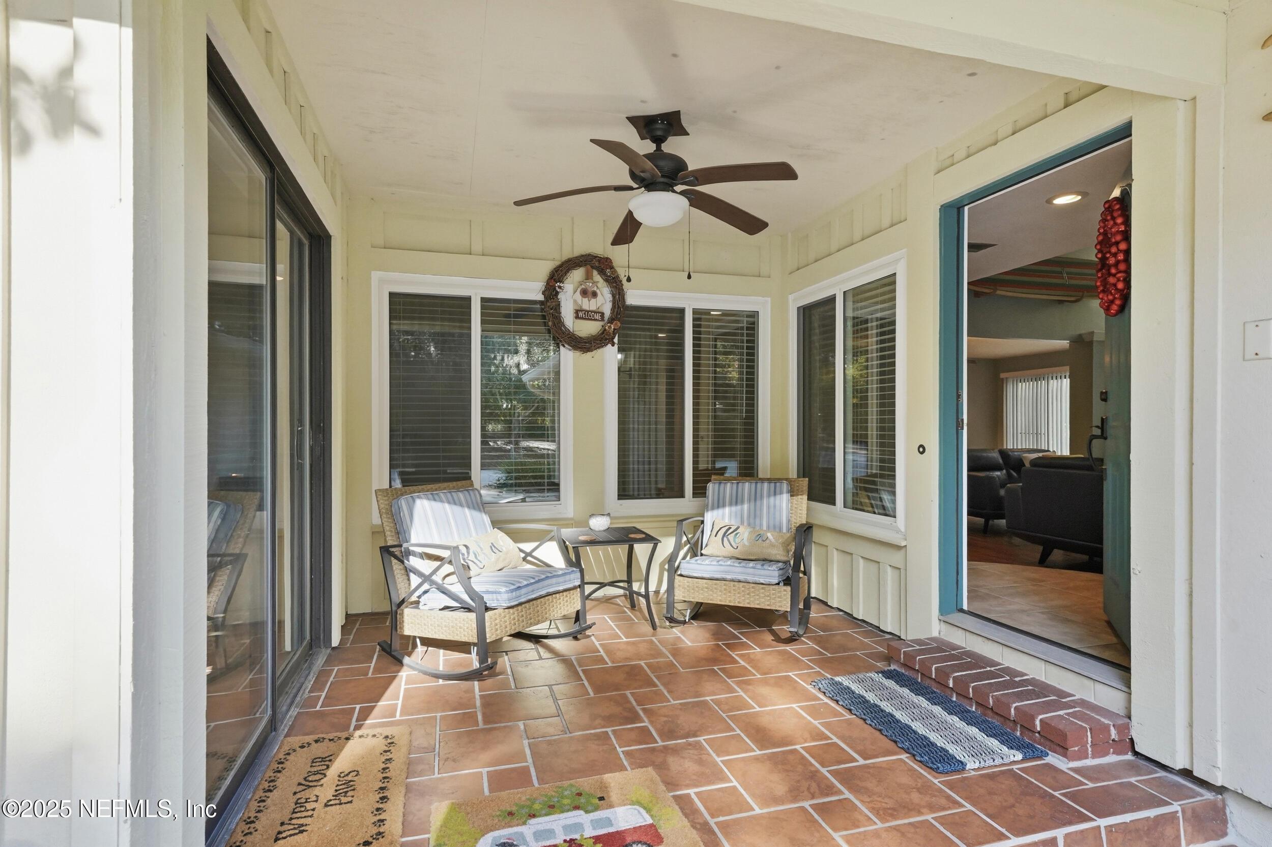 Image 4: 4_12202 spiney ridge dr s-028