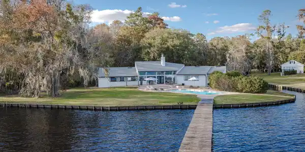 3165 DOCTORS LAKE Drive