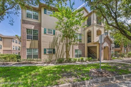 7800 POINT MEADOWS Drive