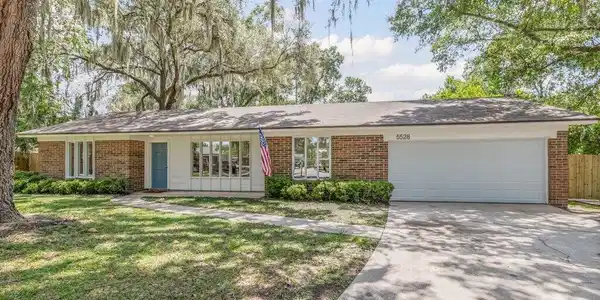 5528 BRADFORD Court