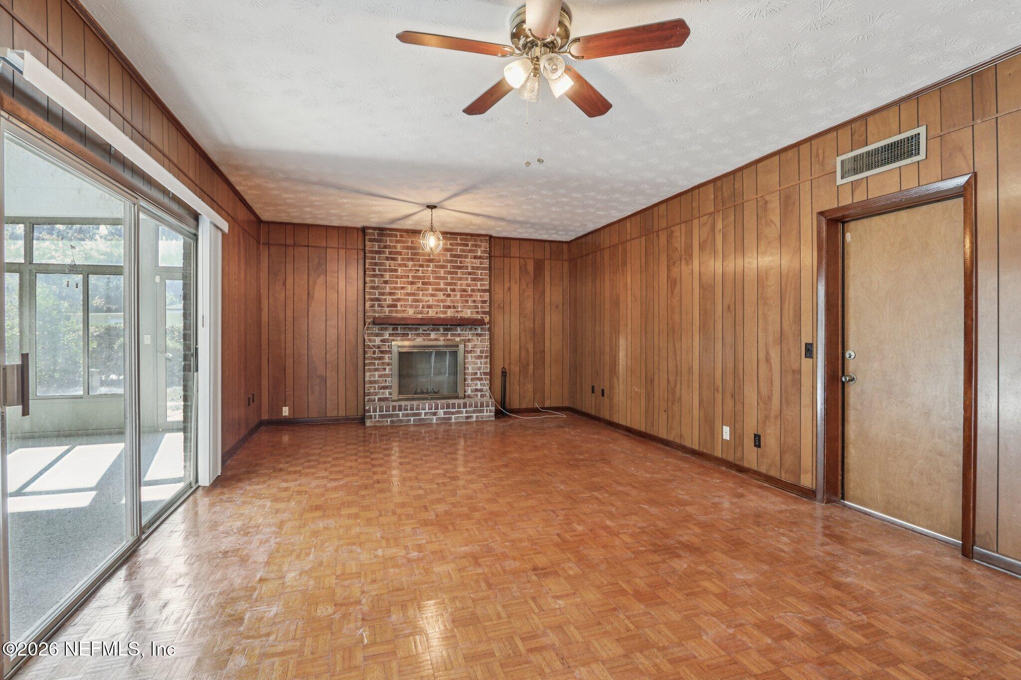 Image 2: 8-web-or-mls-Brookwood Dr-S1302-008