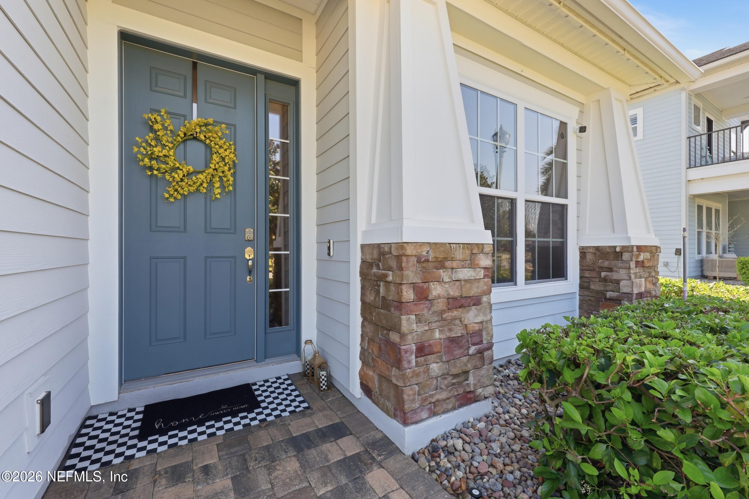 Image 4: Front Entrance