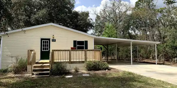 113 KELVIN AVE
