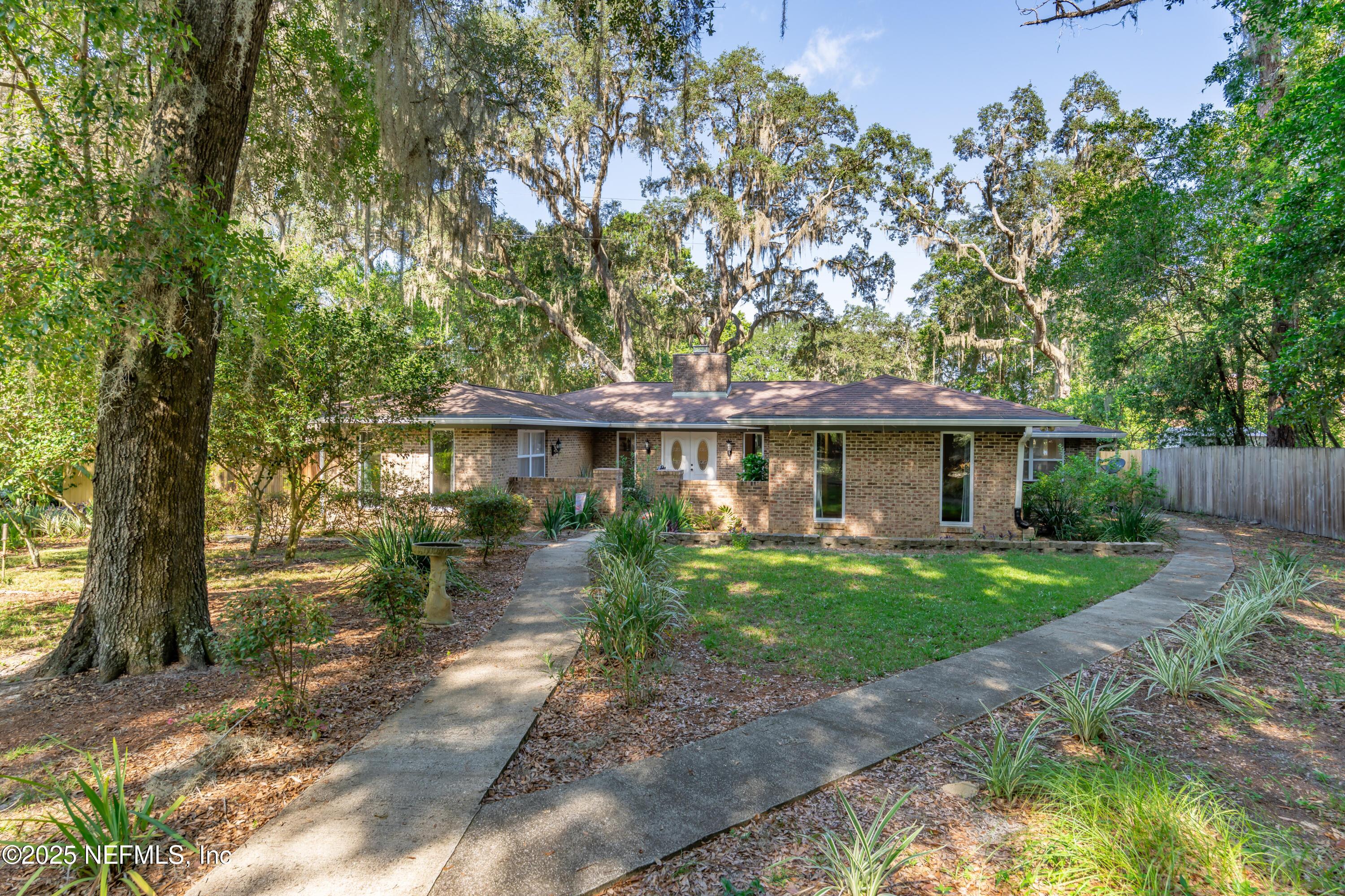 Image 2: FRONT OF HOME