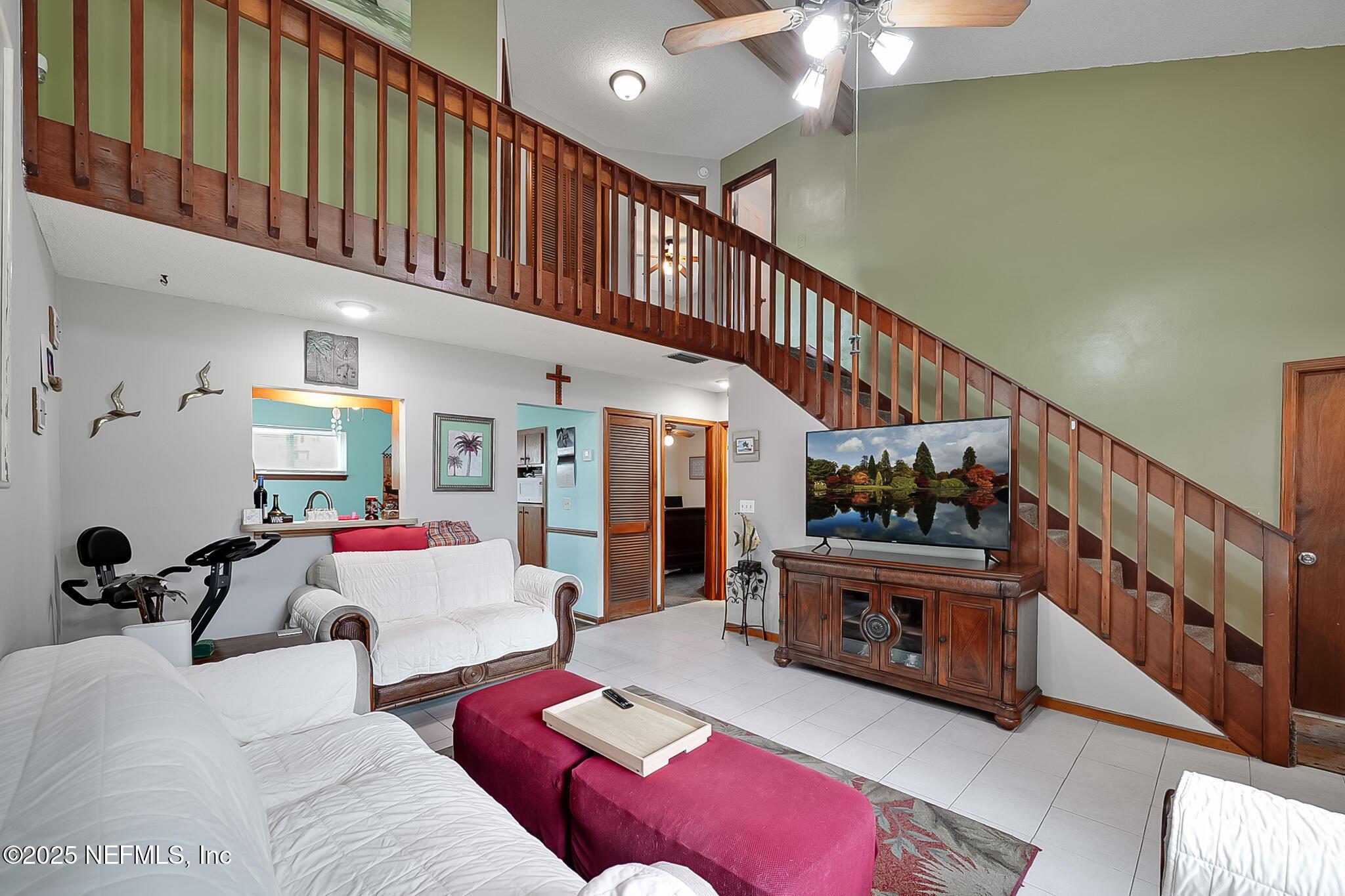 Image 2: 01 Living Room